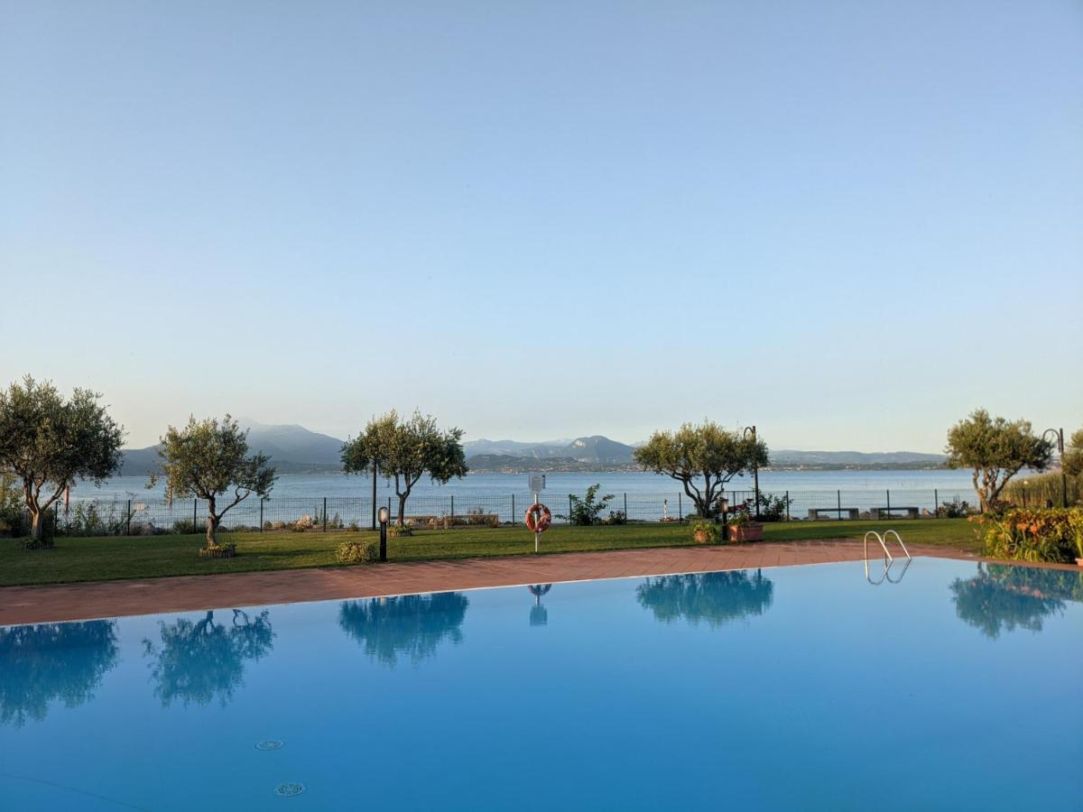 Vista - Lake & Pool Sirmione Exteriér fotografie